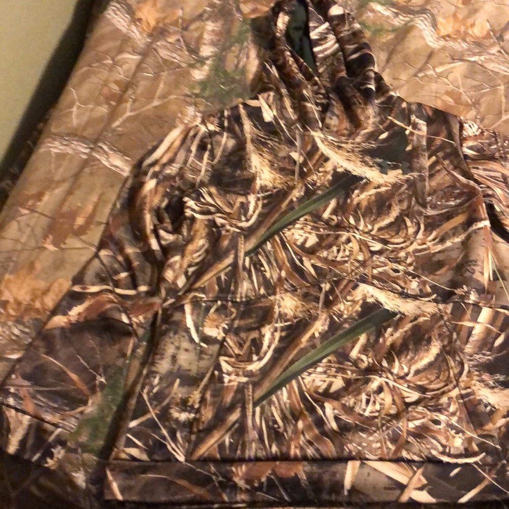 Youth XL Under Armour hoodie
